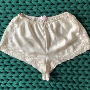 🤫Vintage Victoria’s Secret Sleep Shorts